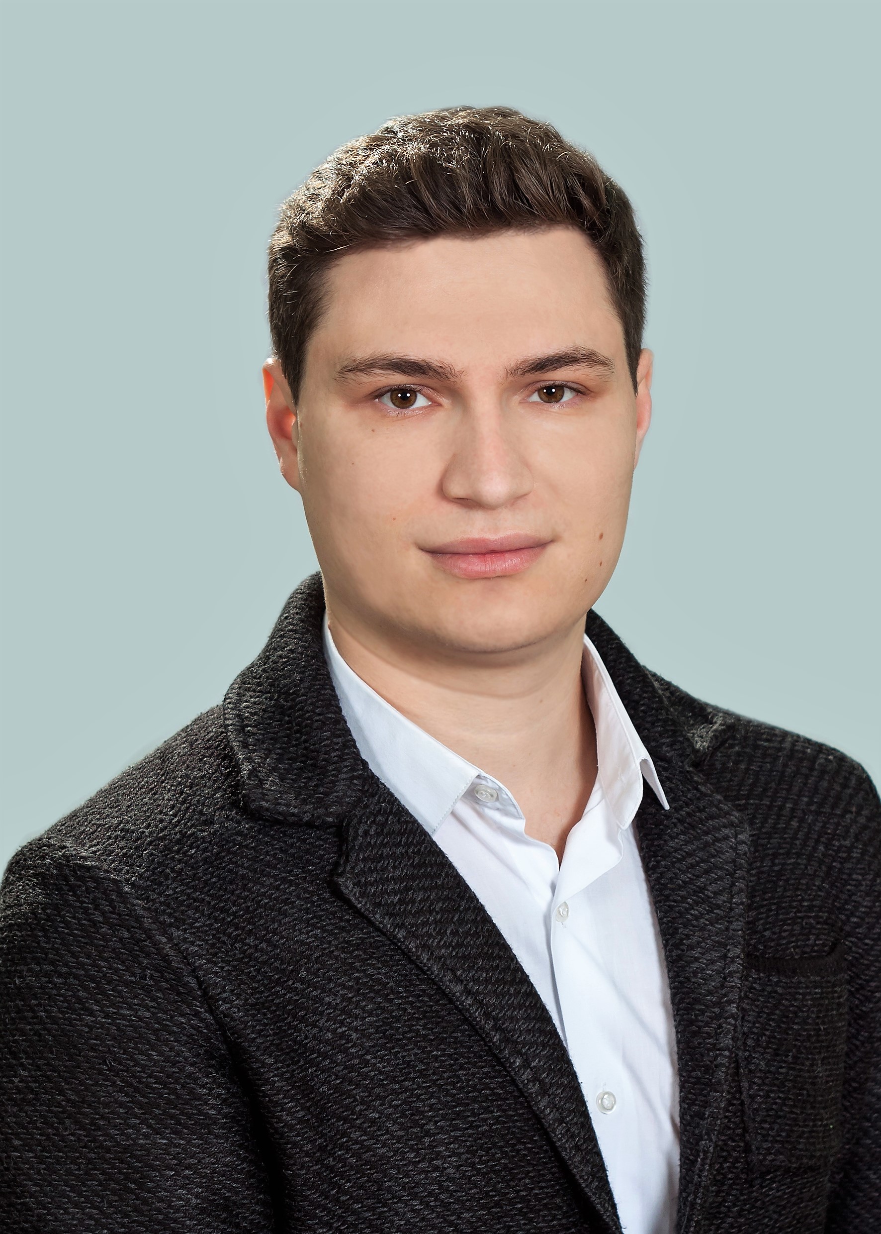 Наукові ступінь і звання: кандидат технічних наук, доцент.